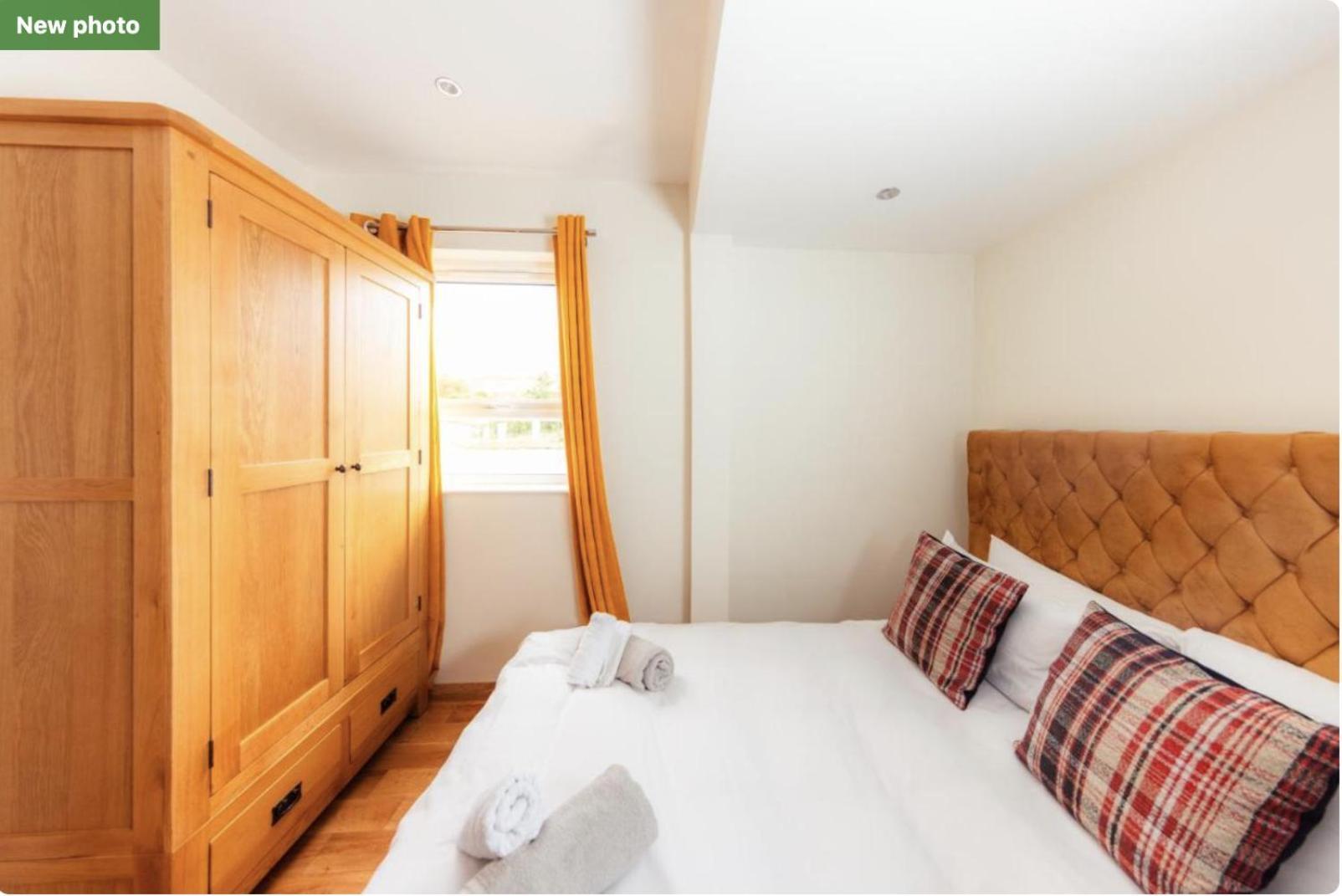 Luxury Cottage With Stunning Views Near Fairy Pools - School House 3 カーボスト エクステリア 写真