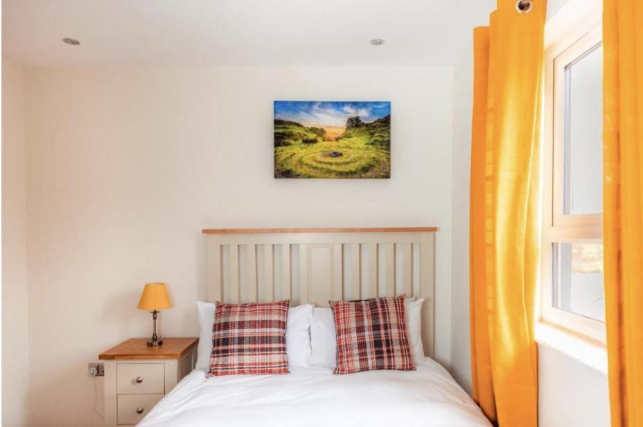 Luxury Cottage With Stunning Views Near Fairy Pools - School House 3 カーボスト エクステリア 写真