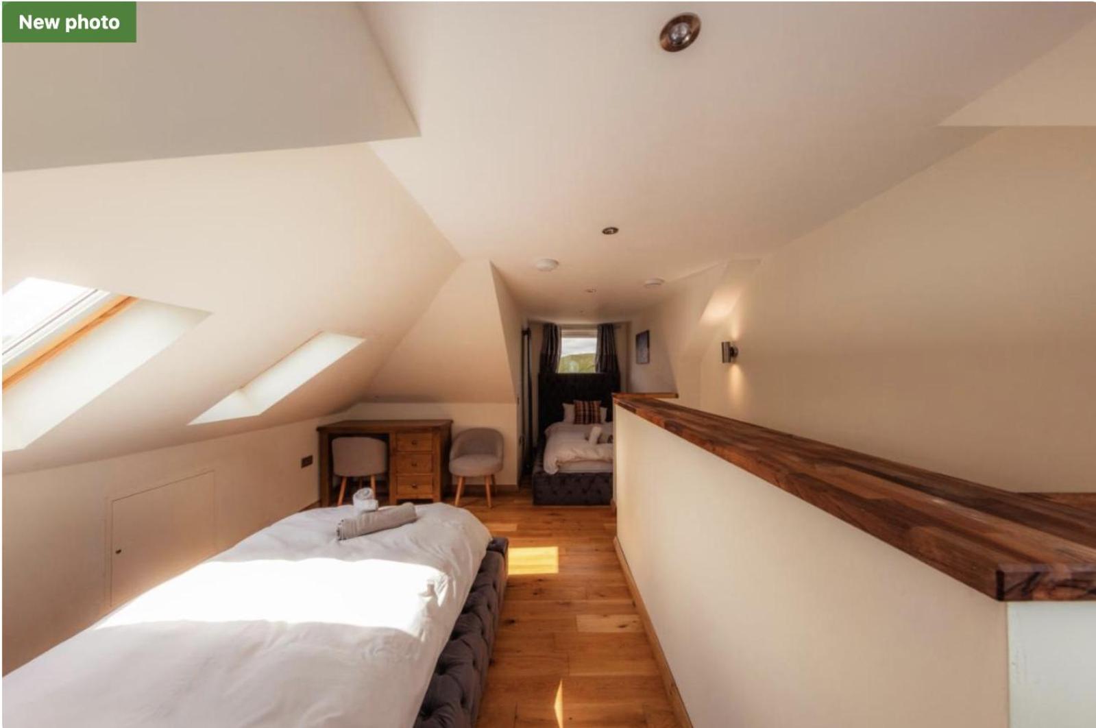 Luxury Cottage With Stunning Views Near Fairy Pools - School House 3 カーボスト エクステリア 写真
